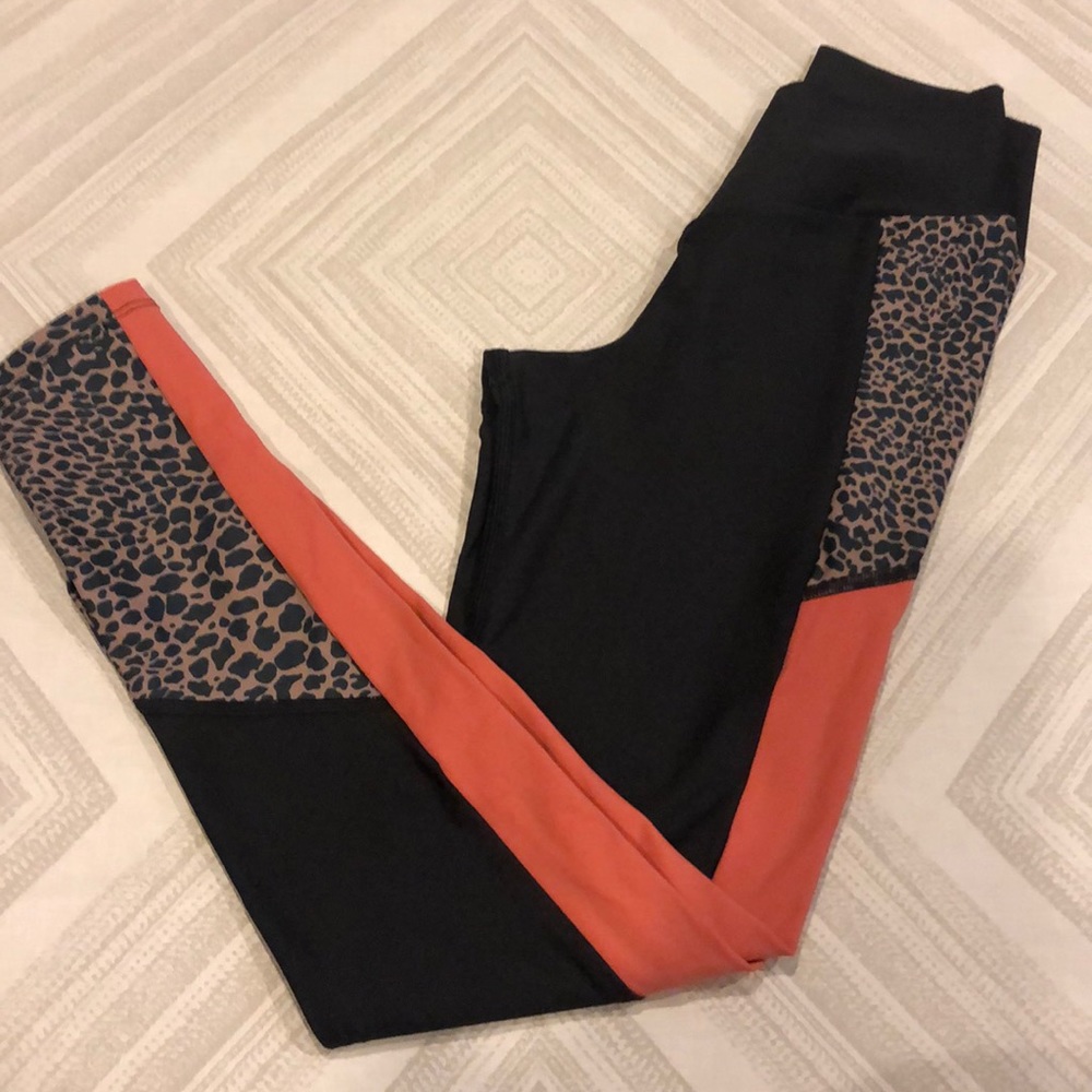 COPY - Beach Riot Black Leggings - Leopard/Orange Panels
